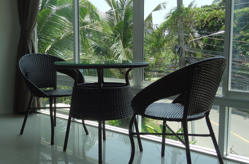 But Different Phuket Boutique Hotel Nai Harn Exteriör bild