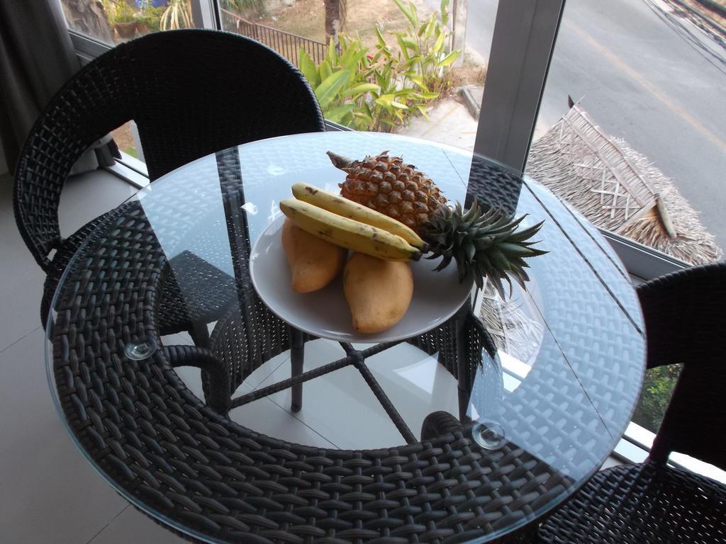 But Different Phuket Boutique Hotel Nai Harn Exteriör bild
