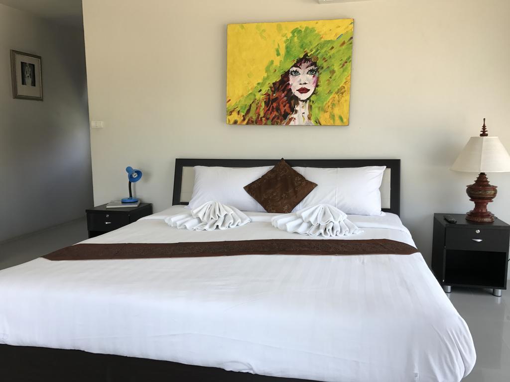But Different Phuket Boutique Hotel Nai Harn Exteriör bild