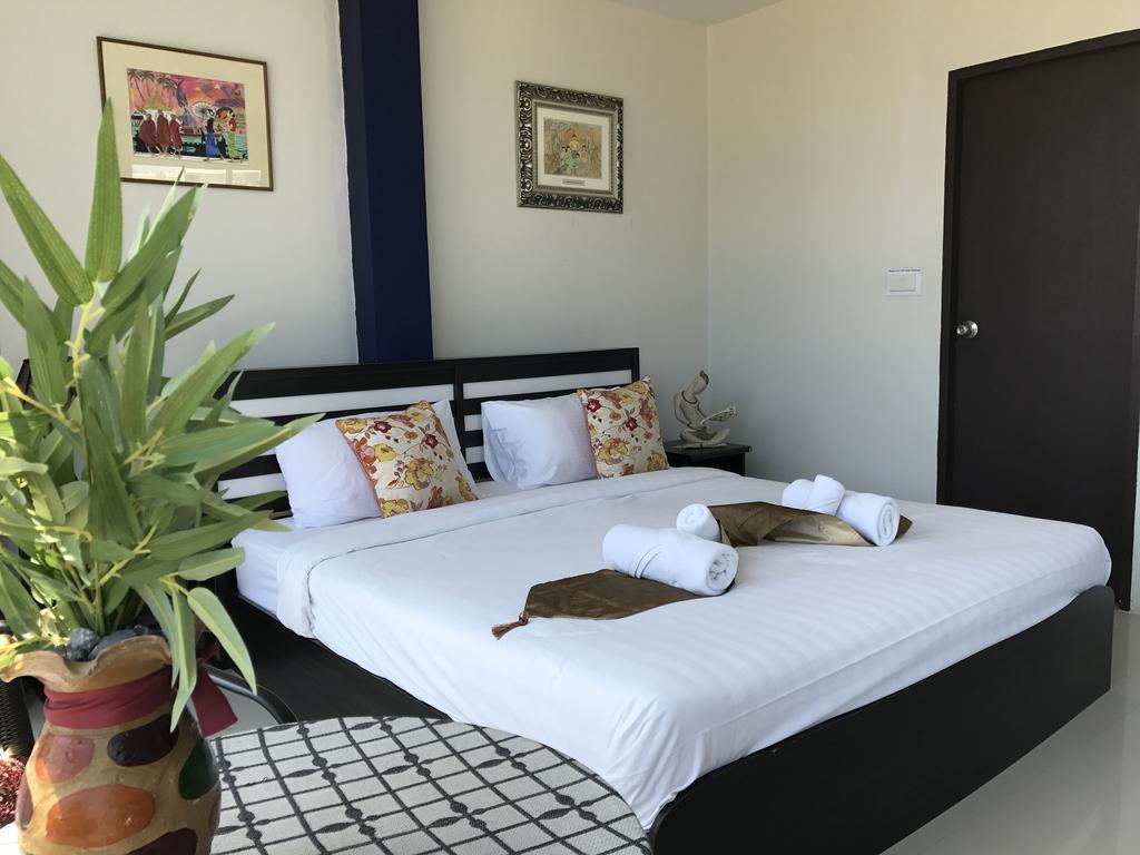 But Different Phuket Boutique Hotel Nai Harn Exteriör bild