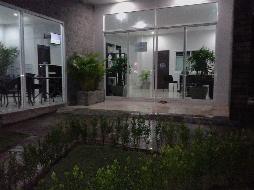 But Different Phuket Boutique Hotel Nai Harn Exteriör bild