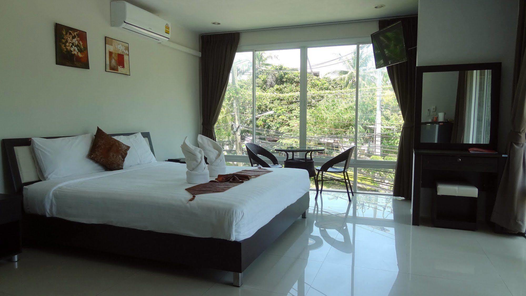 But Different Phuket Boutique Hotel Nai Harn Exteriör bild