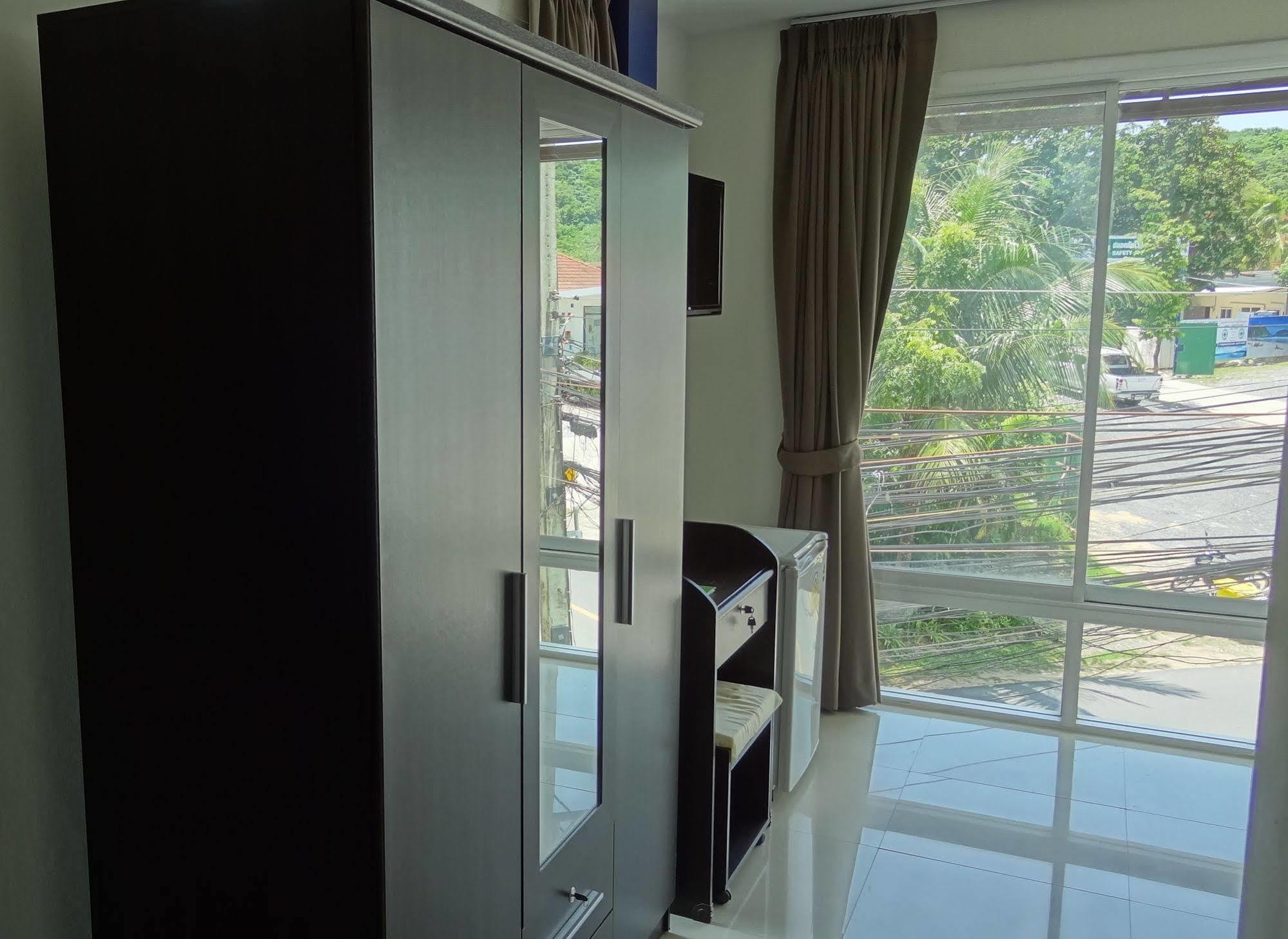 But Different Phuket Boutique Hotel Nai Harn Exteriör bild